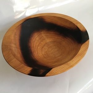 Ironwood Bowls Solid Shallow Light Dark Vein 9" dia